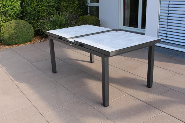 Jati & Kebon Gabon HPL-Tisch, ausziehbar, 160/210x90 cm, Tischplatte Grigio Granite, Gestell Alu eis